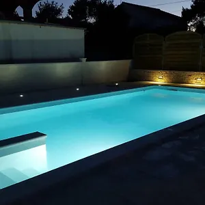 apartments-vrkic.hotelinzadar.com/